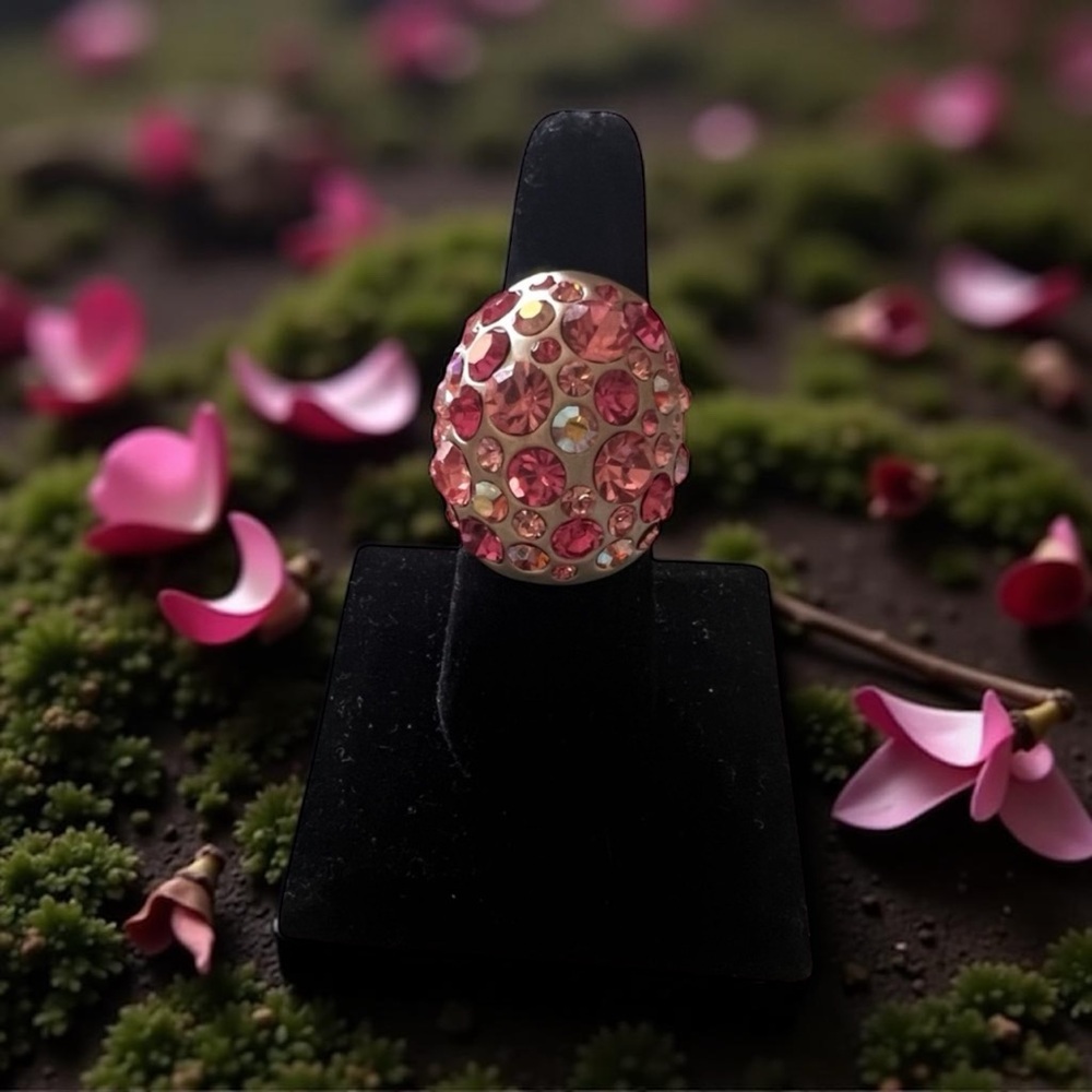 Elegant Pink Crystal Ring - Picture 1 of 2
